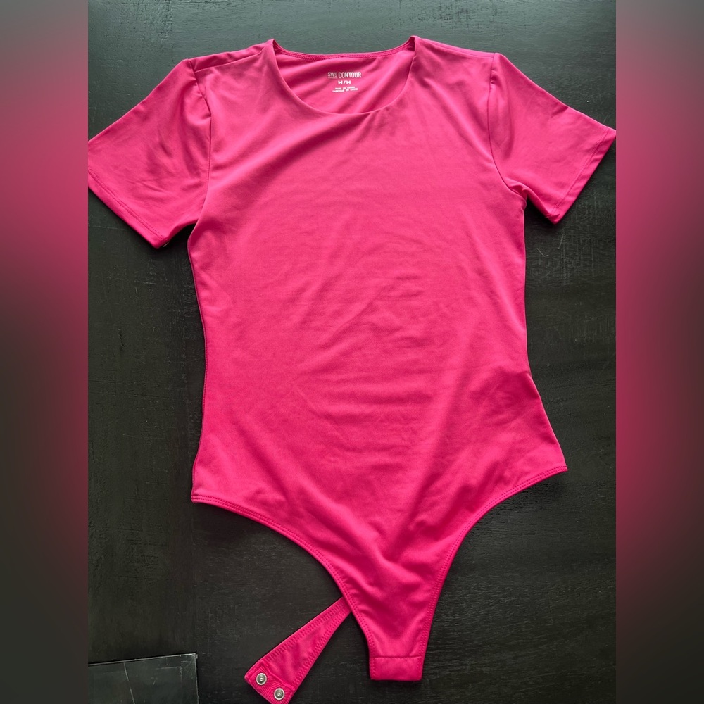 SWS Contour Short Sleeve‎ Barbie Pink Bodysuit Size Small M